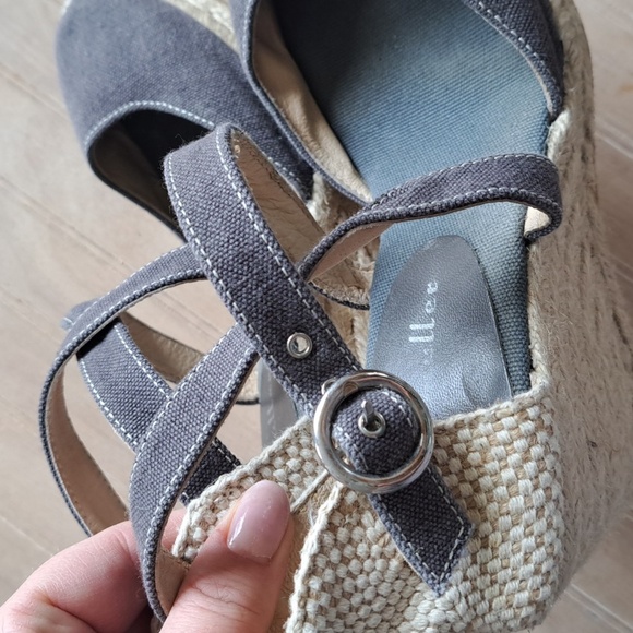 Bettye Muller Wedged Espadrille Canvas Cross Straps Boho Heel Sandals - Picture 10 of 10